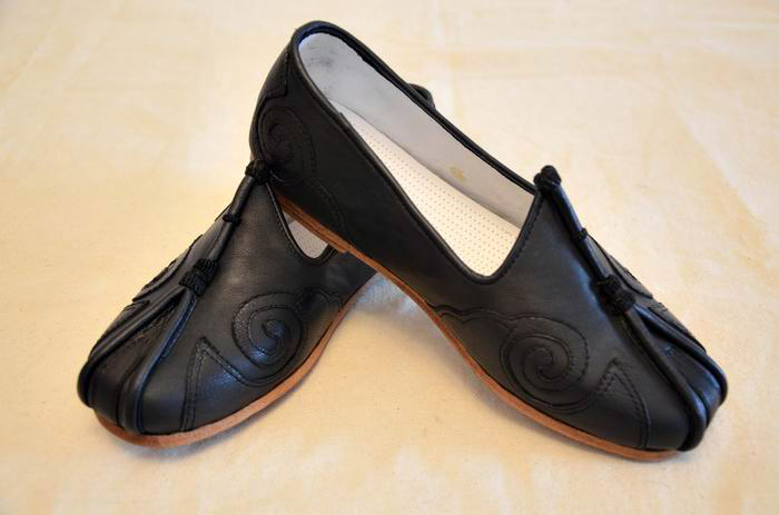 Wudang Black Hand-Sewn Leather Sole Tai Chi Shoes Black [All Sizes ...